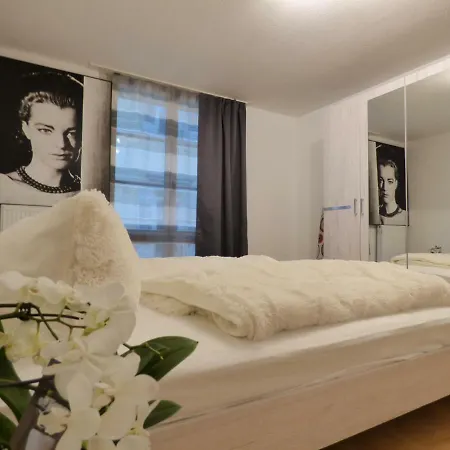 Domino Apartment *